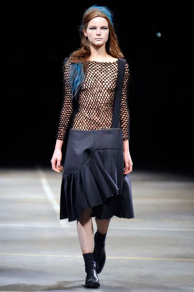 Look 30